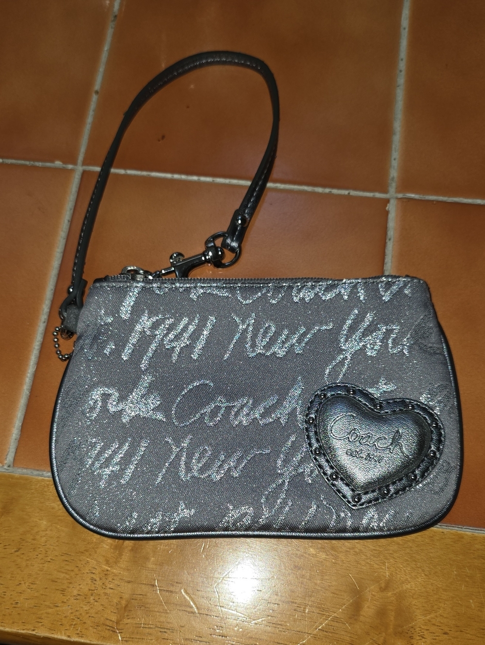 COACH GRAY AND SILVER WRISTLET GREAT USED CONDITION